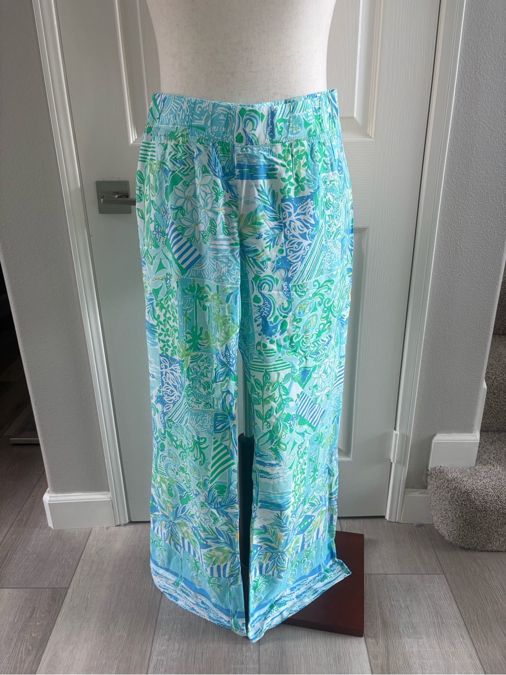 Lilly Pulitzer | Bal Harbour Pants | Whisper Blue Beach Happy | Sz M | NWT